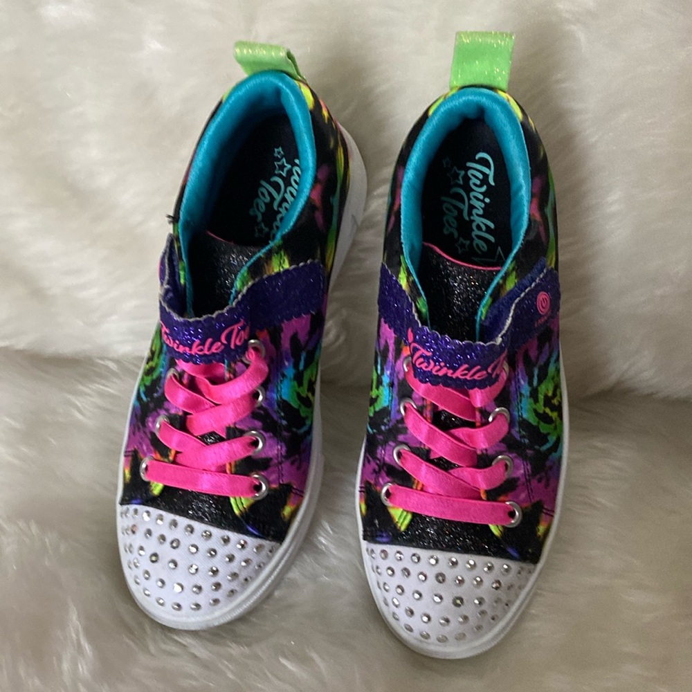 Sketchers twinkle toes, girls size one